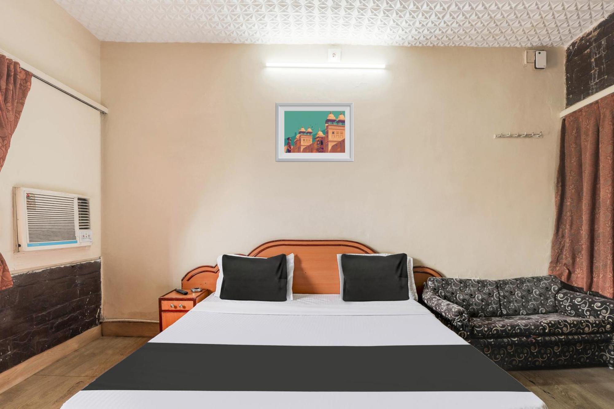 Hotel O Ellis Ahmedabad Exterior foto