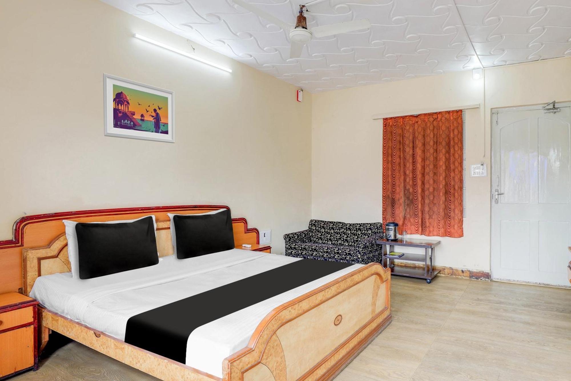 Hotel O Ellis Ahmedabad Exterior foto